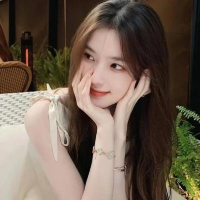 吉丝兰·马克斯韦尔：富淫